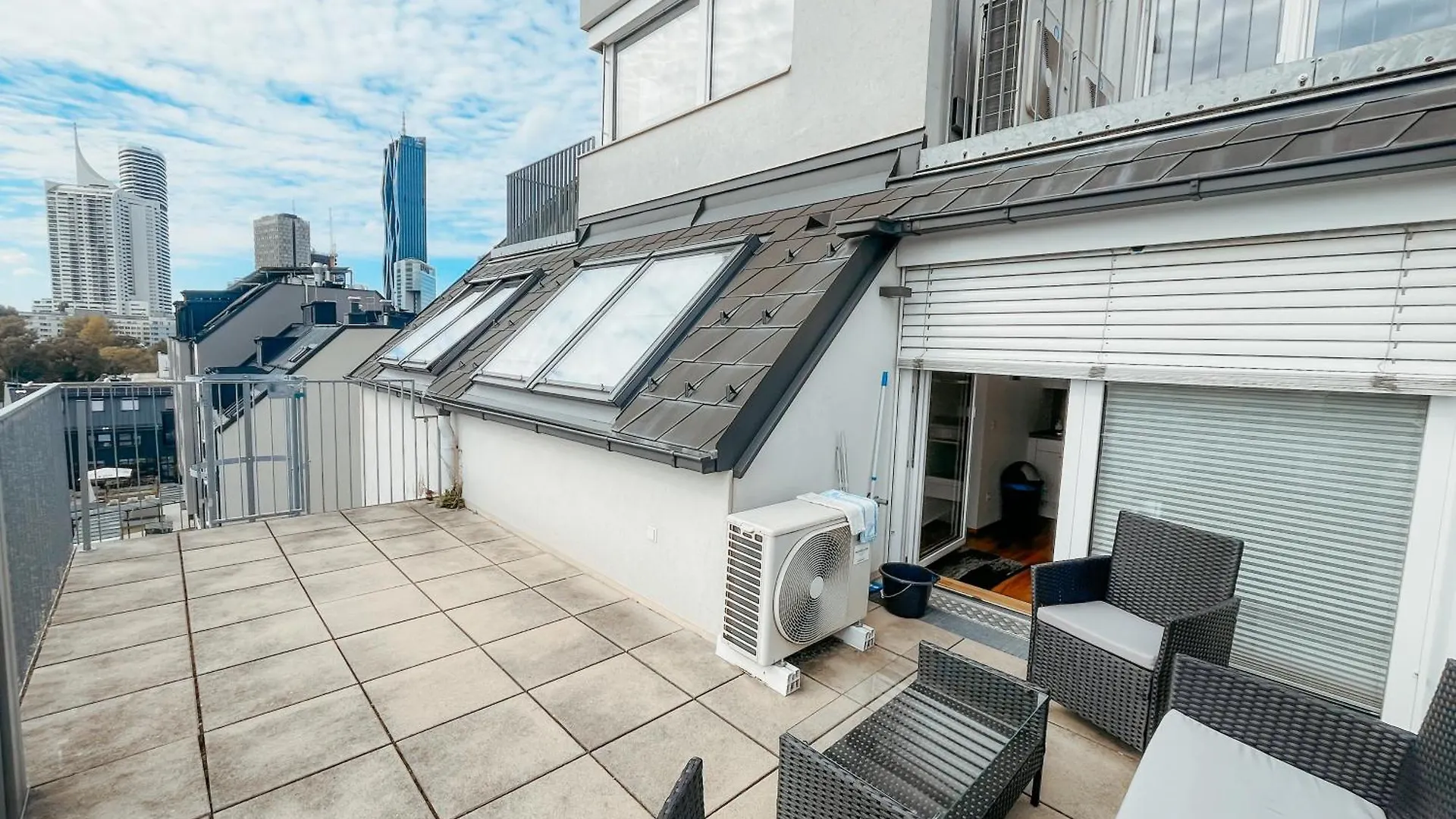 Danube Rooftop Apartment 15 Vienna